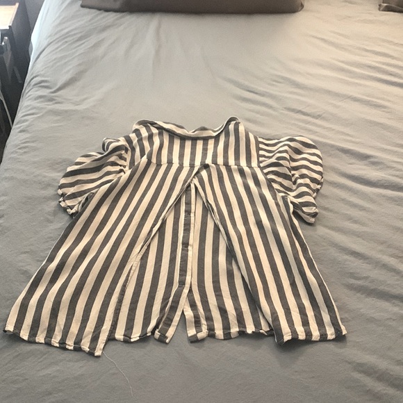 Forever 21 Open Backed Button Up Top, Size Small, White and Blue/Gray Striped - Picture 2 of 2